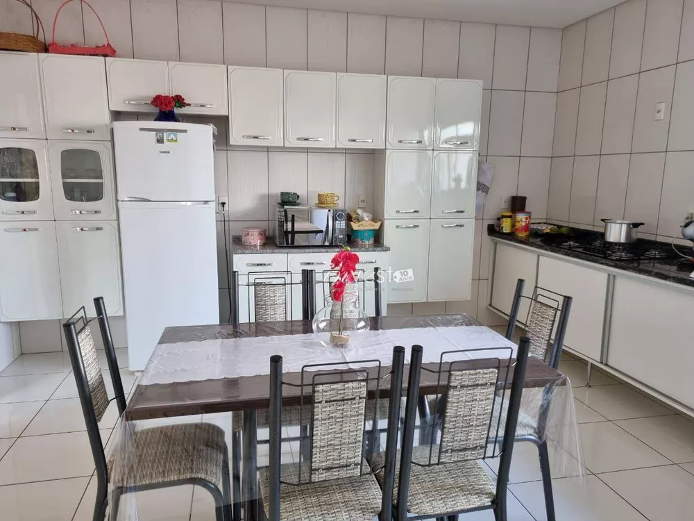 Casa à venda com 3 quartos, 280m² - Foto 10