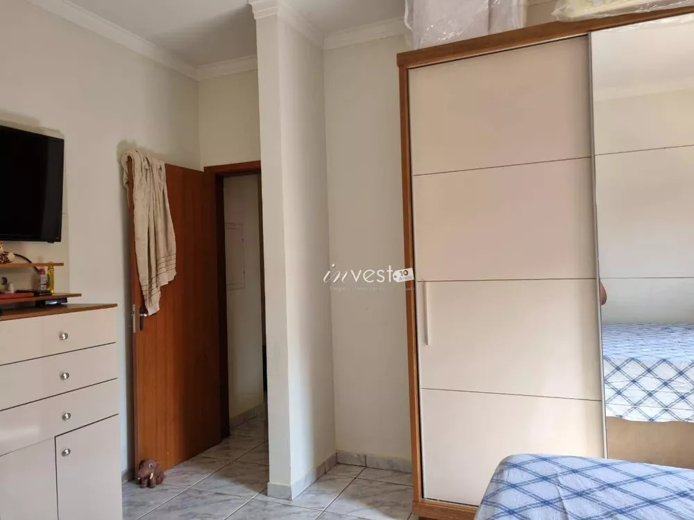 Casa à venda com 3 quartos, 280m² - Foto 4