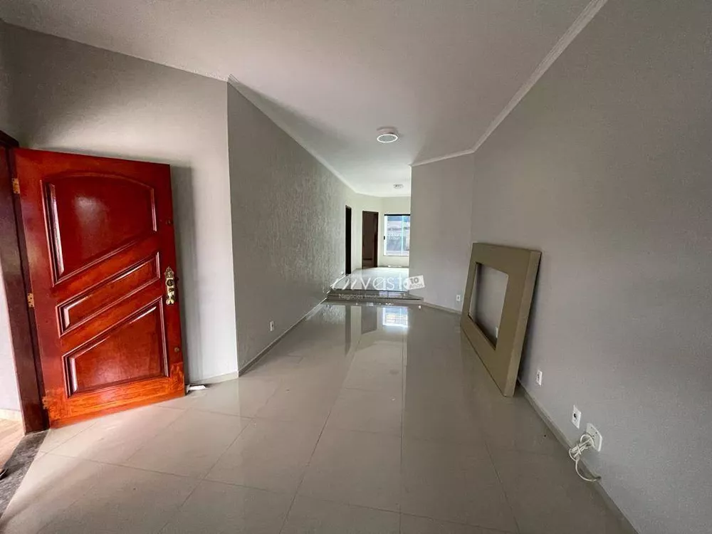 Casa à venda com 3 quartos, 390m² - Foto 15