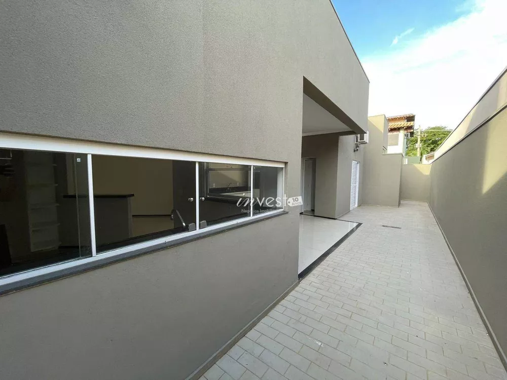 Casa à venda com 3 quartos, 180m² - Foto 7