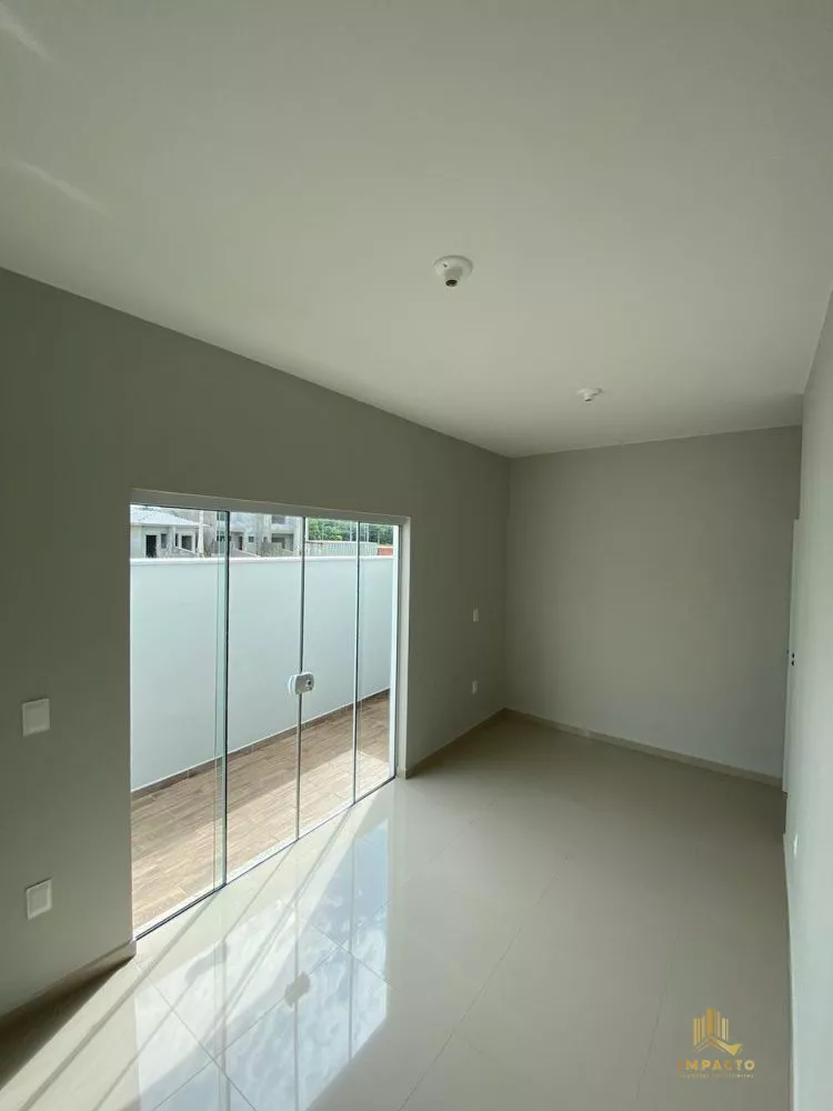 Casa à venda com 2 quartos, 56m² - Foto 5