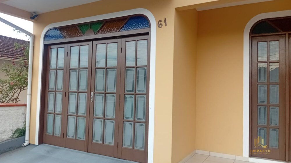 Casa para alugar com 5 quartos, 215m² - Foto 4