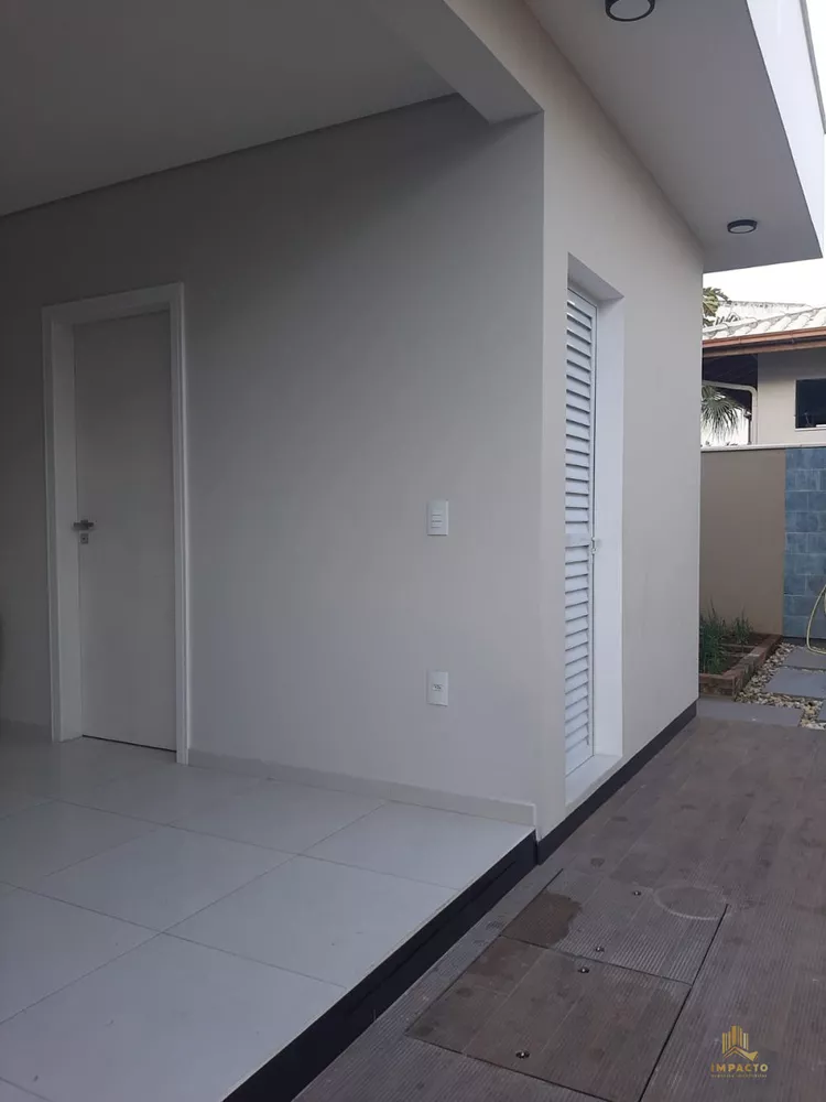 Casa à venda com 3 quartos, 131m² - Foto 11