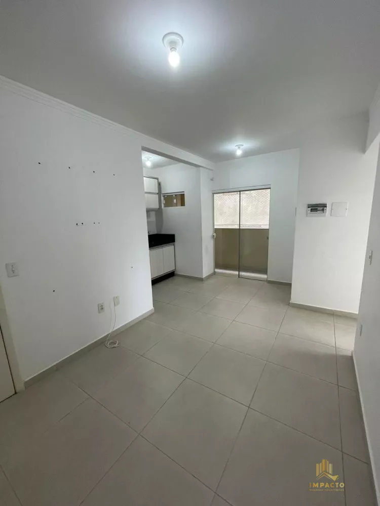 Apartamento à venda com 2 quartos, 67m² - Foto 3