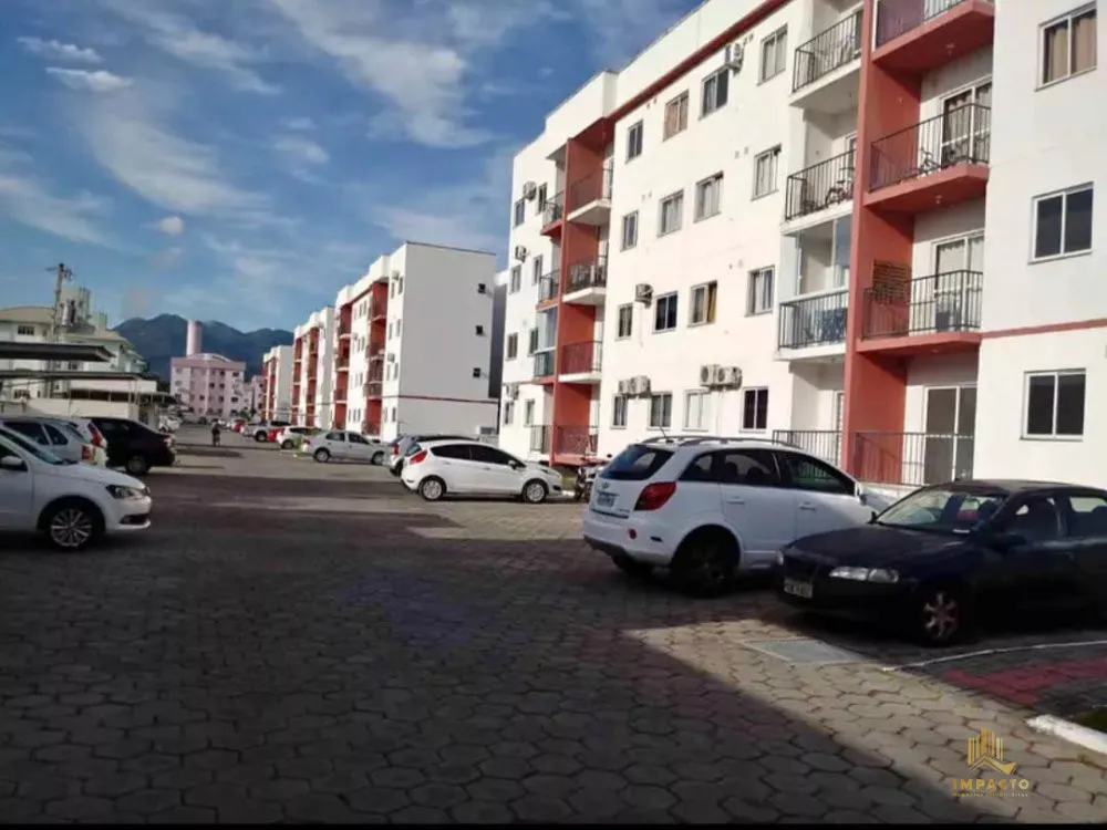 Apartamento à venda com 2 quartos, 50m² - Foto 2