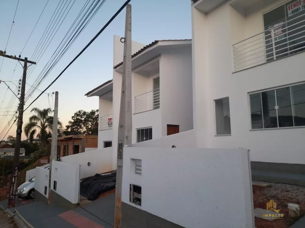 Sobrado à venda com 2 quartos, 72m² - Foto 1