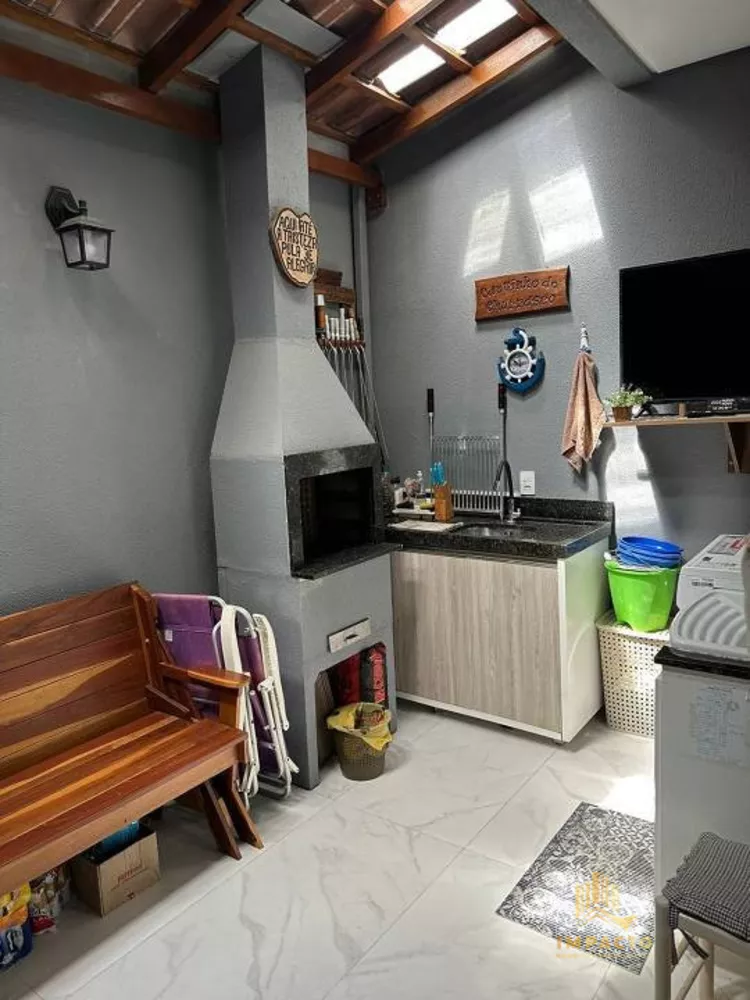 Sobrado à venda com 2 quartos, 129m² - Foto 4