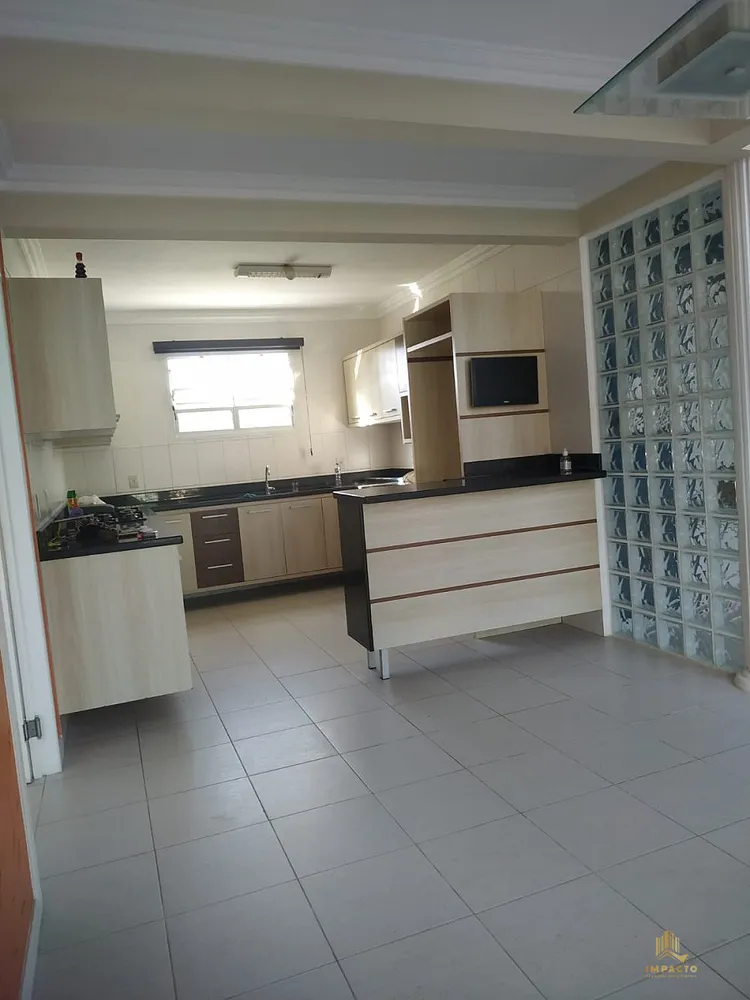Casa, 3 quartos, 236 m² - Foto 10