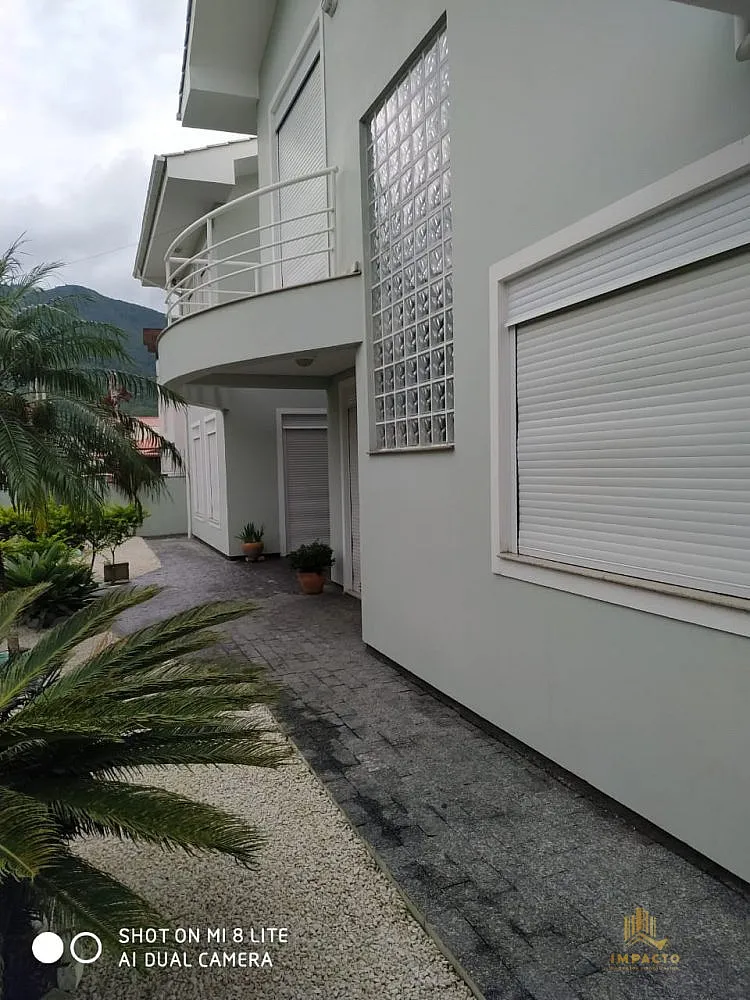 Casa, 3 quartos, 236 m² - Foto 3