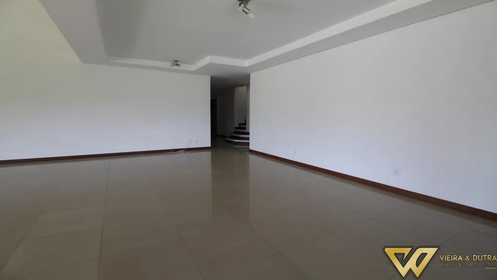 Casa à venda e aluguel com 4 quartos, 450m² - Foto 4