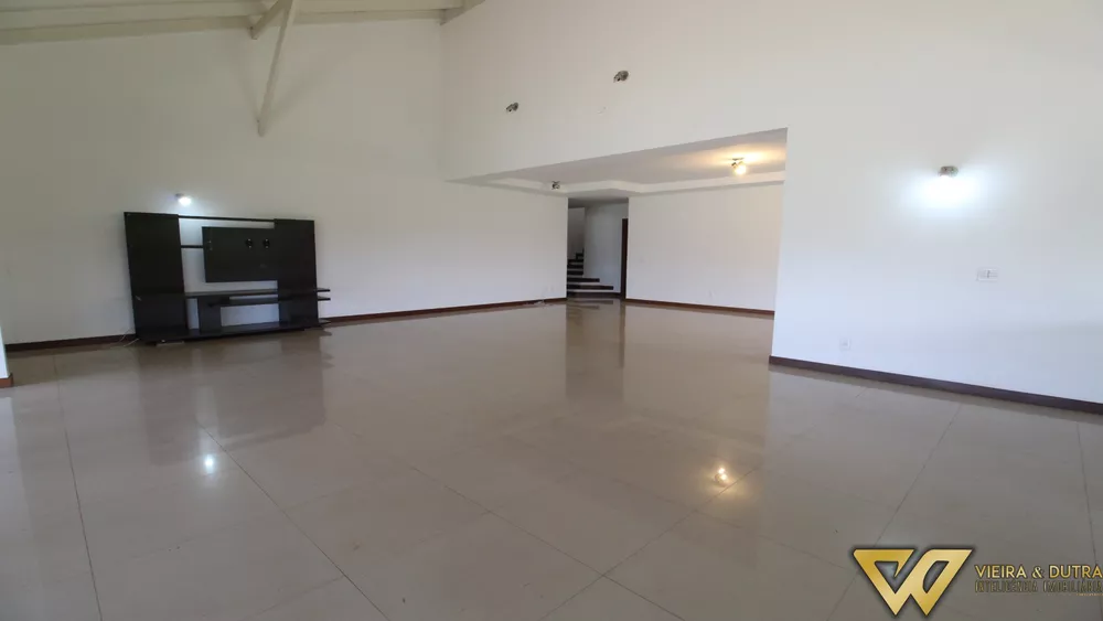 Casa à venda e aluguel com 4 quartos, 450m² - Foto 3