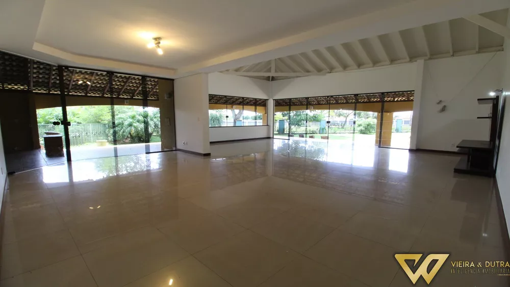 Casa à venda e aluguel com 4 quartos, 450m² - Foto 2