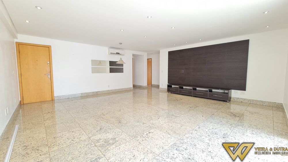 Apartamento para alugar com 3 quartos, 131m² - Foto 1