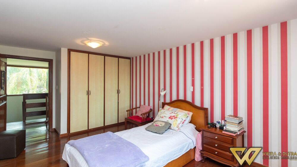Casa à venda com 4 quartos, 450m² - Foto 13
