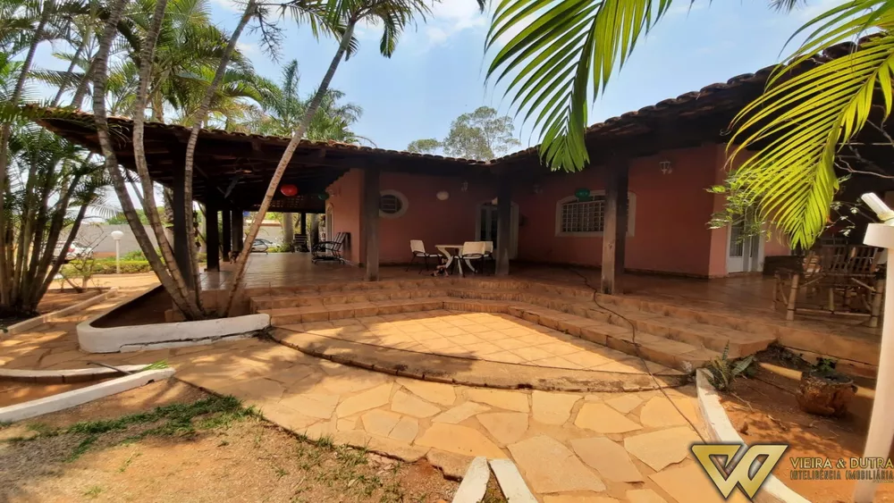 Casa à venda com 6 quartos, 500m² - Foto 2