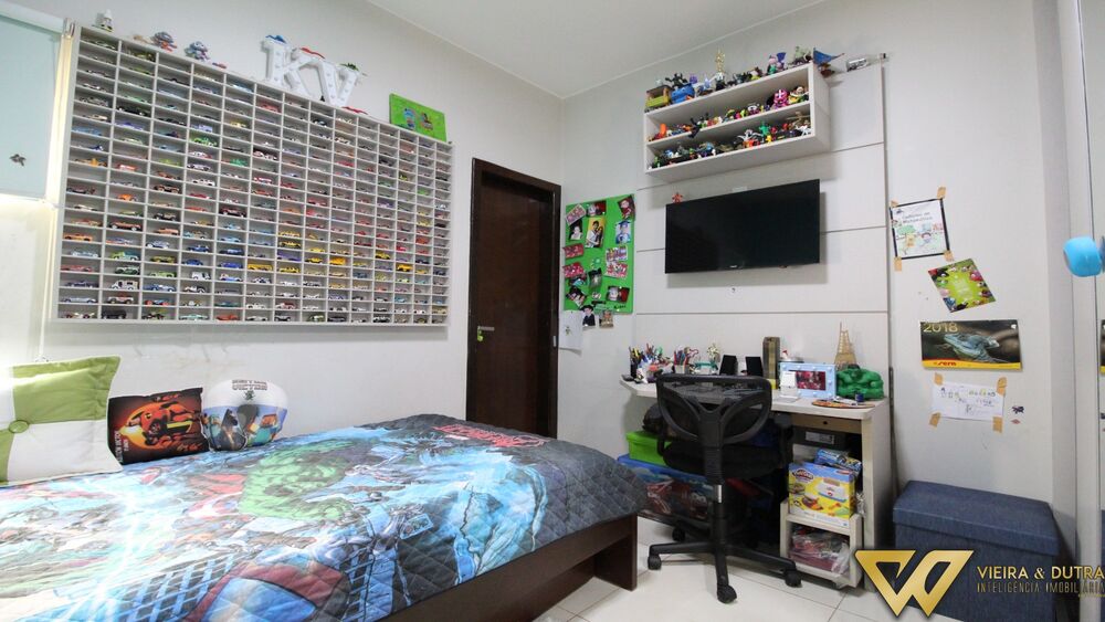 Casa à venda com 6 quartos, 400m² - Foto 4