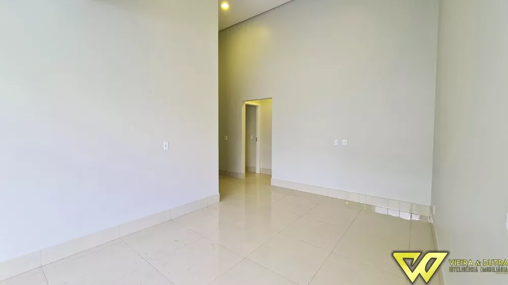 Casa à venda com 3 quartos, 220m² - Foto 3