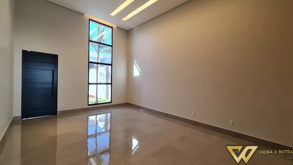 Casa à venda com 3 quartos, 300m² - Foto 3