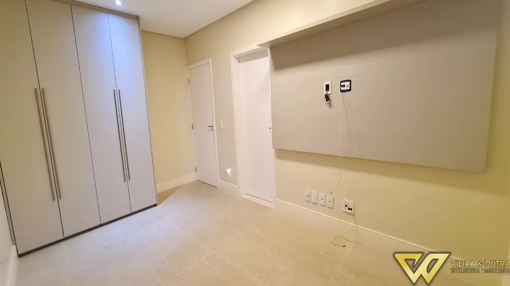 Casa à venda com 3 quartos, 435m² - Foto 8