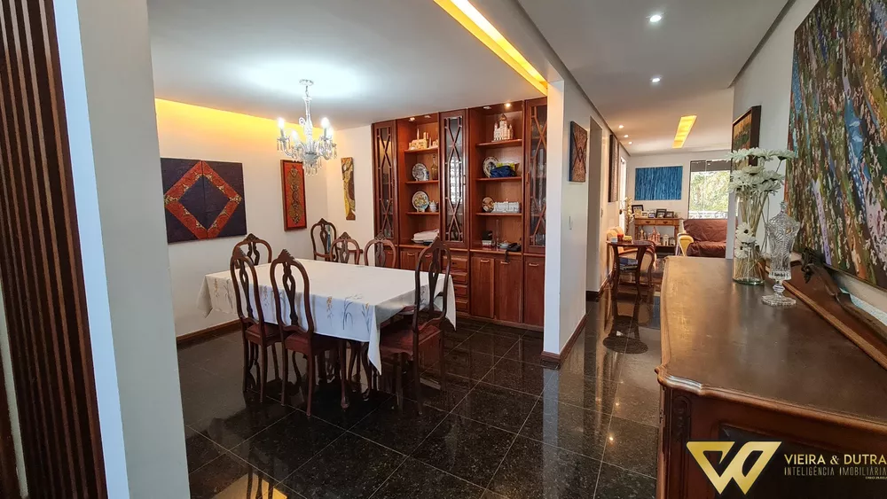 Casa à venda com 6 quartos, 400m² - Foto 3