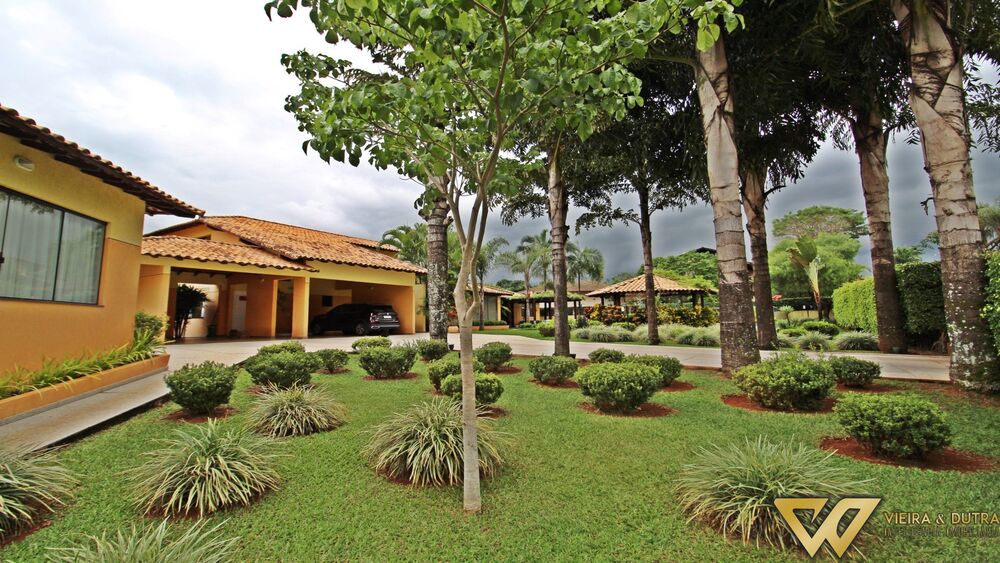 Casa à venda com 5 quartos, 2500m² - Foto 2