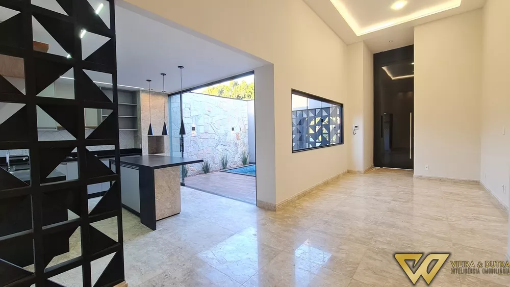 Casa à venda com 4 quartos, 297m² - Foto 3