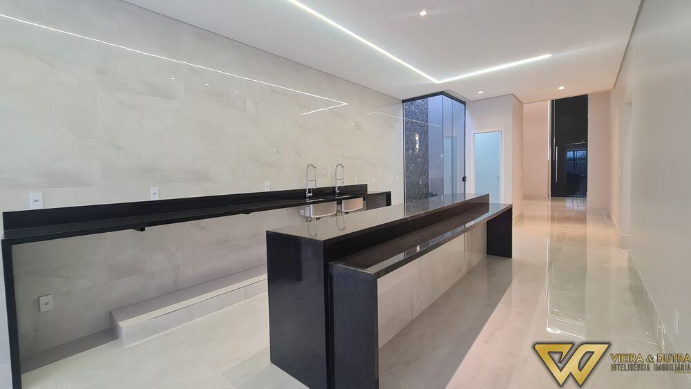Casa, 3 quartos, 280 m² - Foto 2