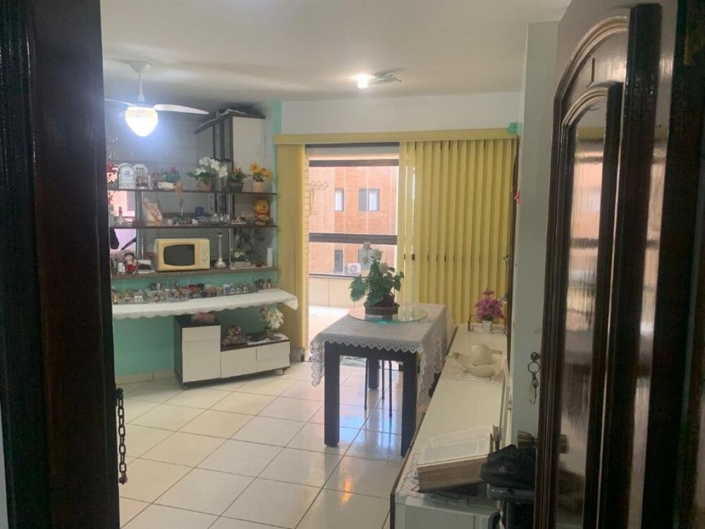 Apartamento à venda com 2 quartos, 85m² - Foto 2