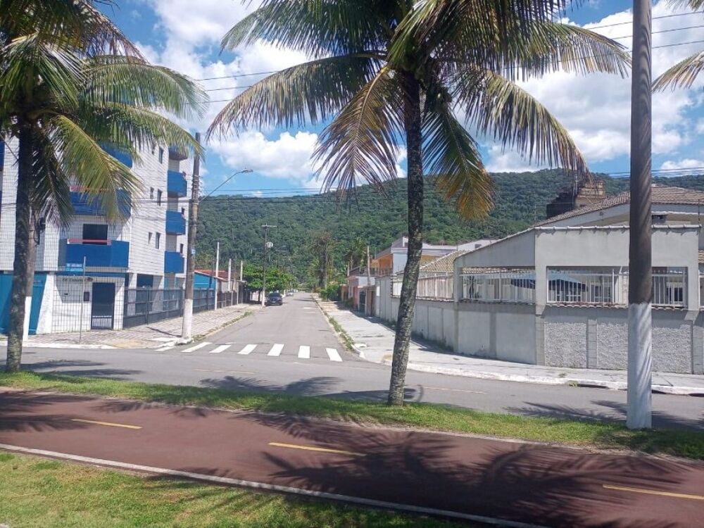 Casa à venda com 3 quartos, 70m² - Foto 4