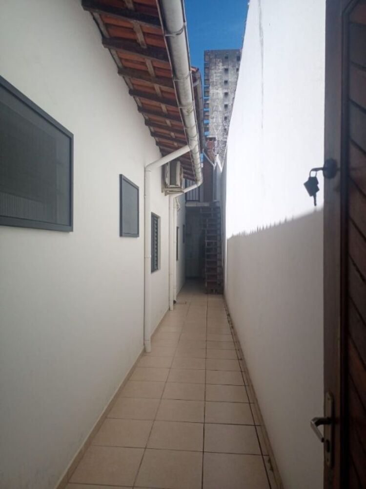 Casa à venda com 3 quartos, 70m² - Foto 14