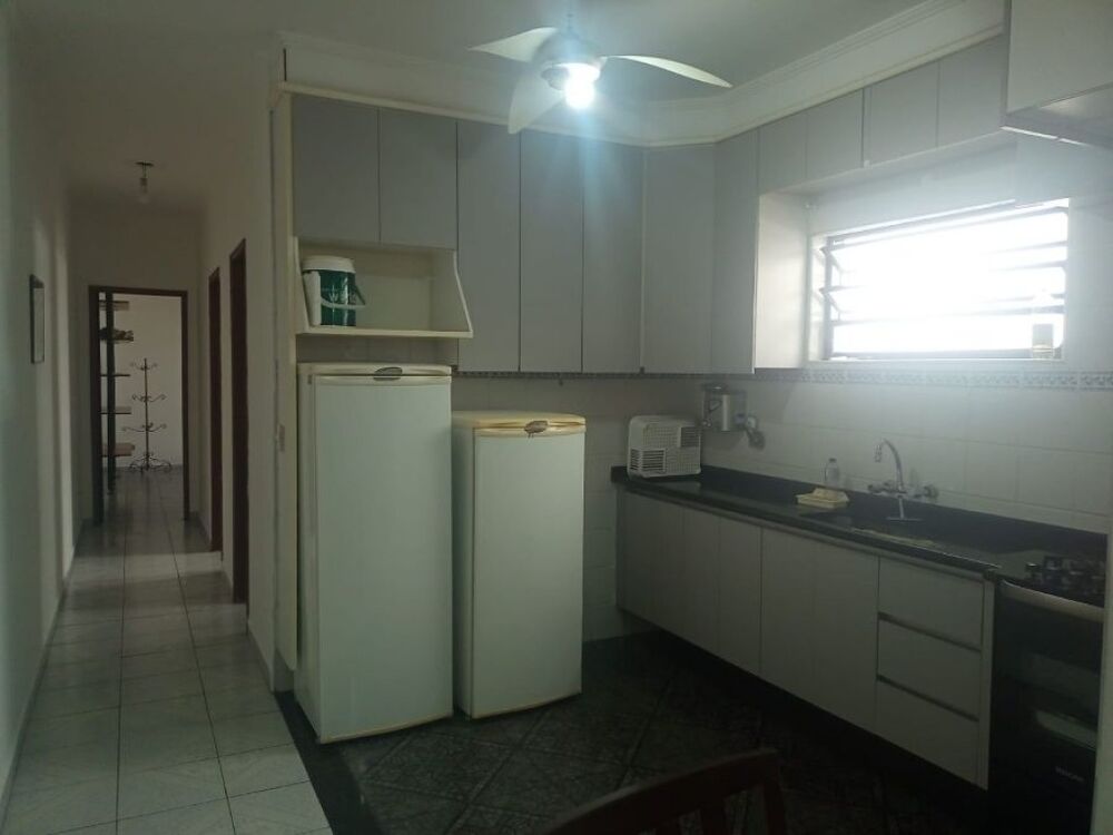 Casa à venda com 3 quartos, 70m² - Foto 9