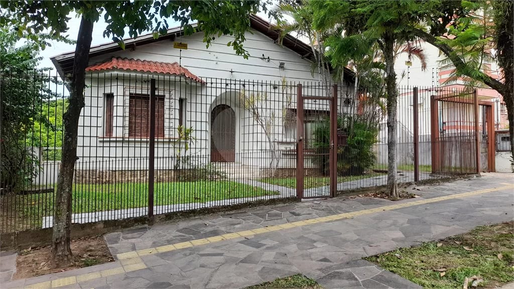 Casa à venda com 5 quartos, 350m² - Foto 1