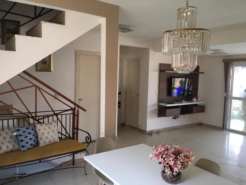 Casa, 4 quartos, 220 m² - Foto 1