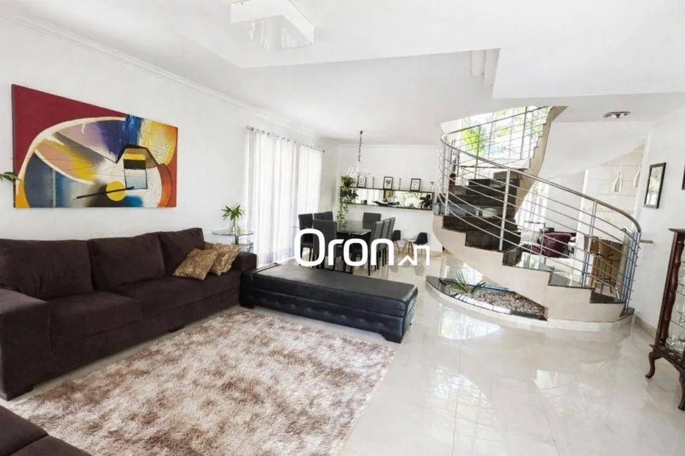 Sobrado, 3 quartos, 280 m² - Foto 1