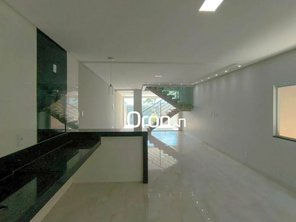 Sobrado, 3 quartos, 290 m² - Foto 2