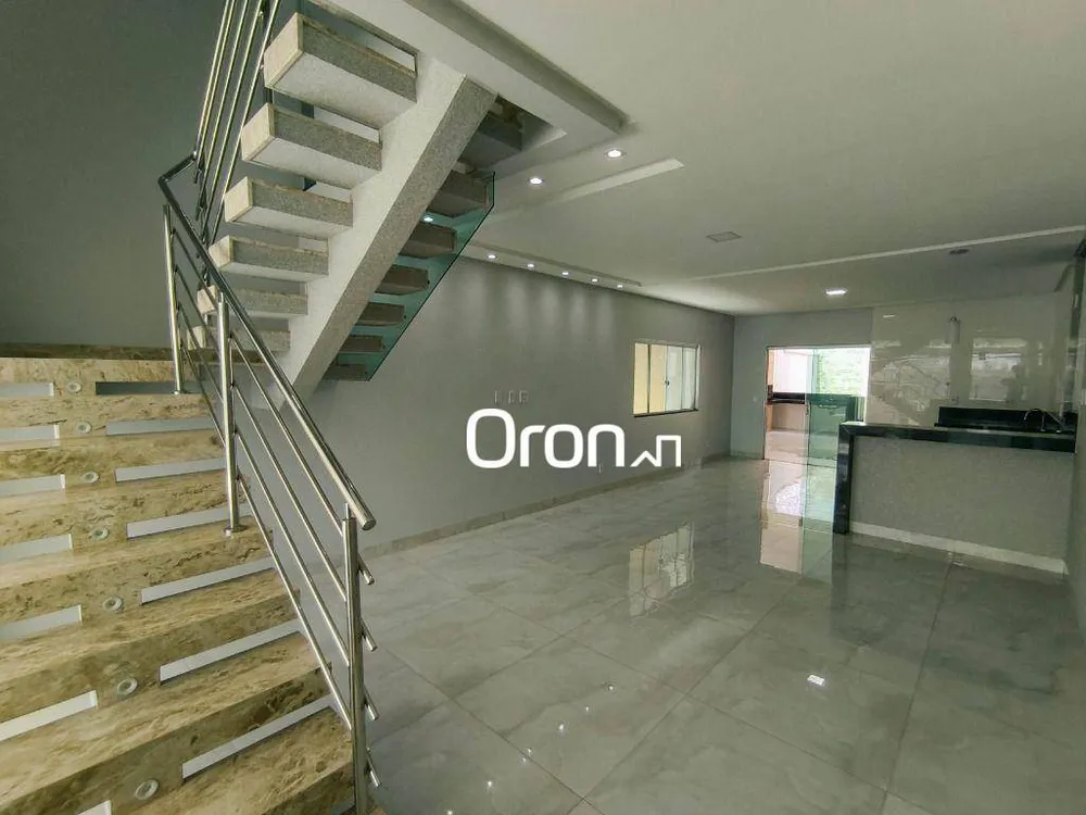 Sobrado, 3 quartos, 290 m² - Foto 1