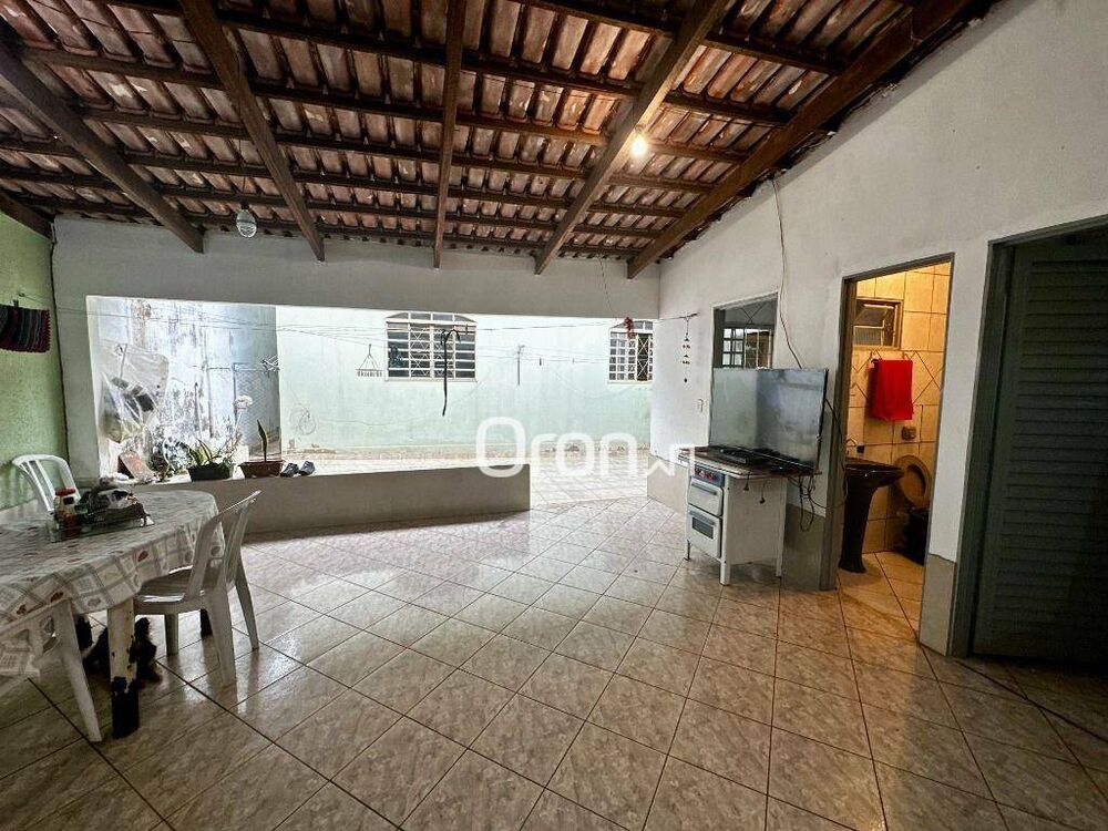 Casa, 3 quartos, 170 m² - Foto 2