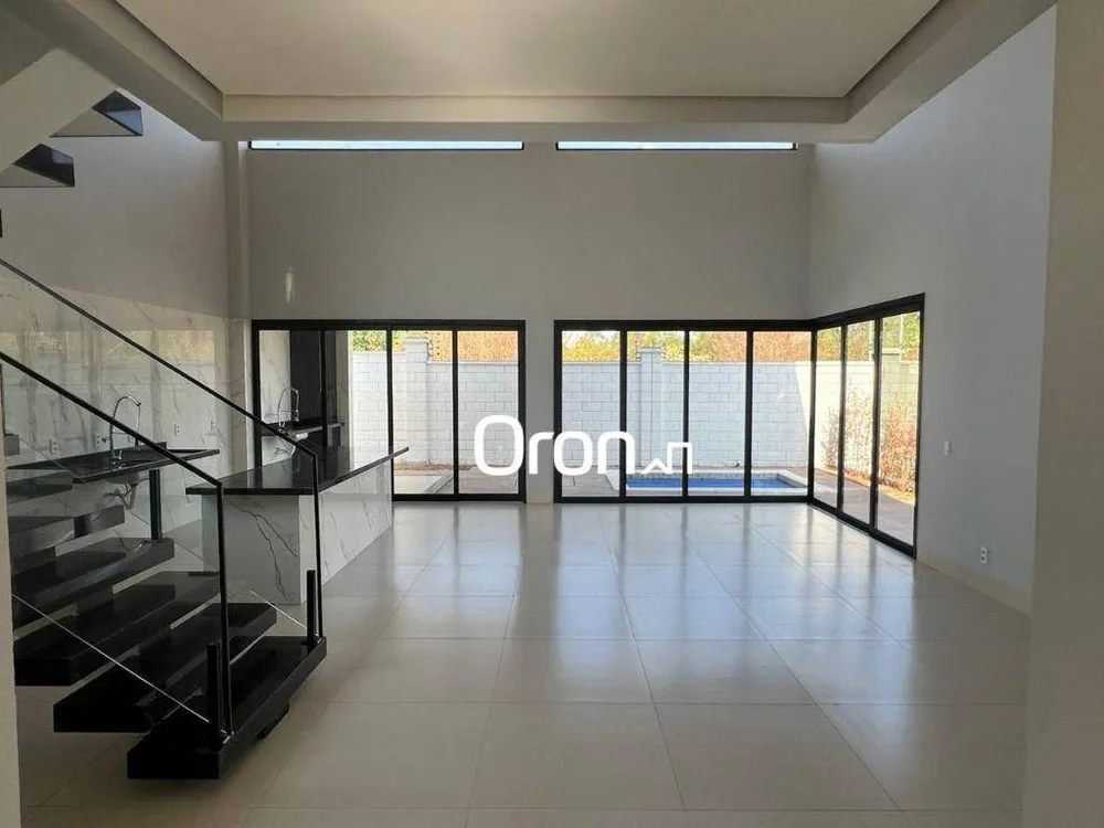 Sobrado, 3 quartos, 197 m² - Foto 1