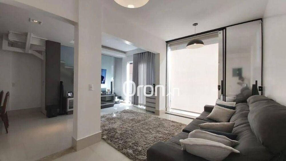 Sobrado à venda com 3 quartos, 79m² - Foto 1