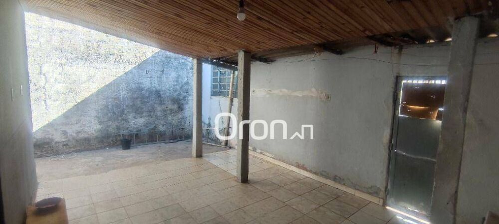 Casa à venda com 3 quartos, 291m² - Foto 4