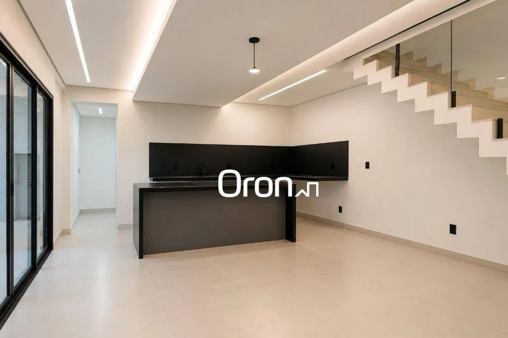 Sobrado, 4 quartos, 270 m² - Foto 1