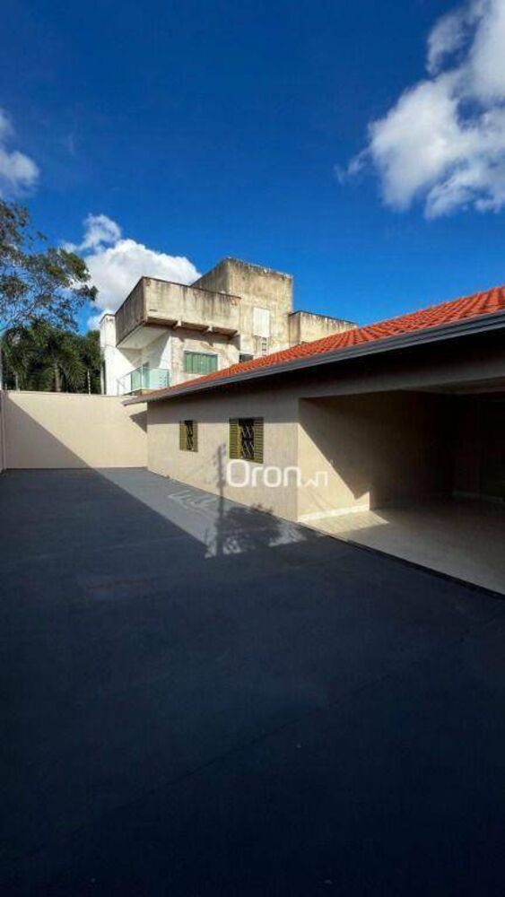 Casa à venda com 3 quartos, 220m² - Foto 8