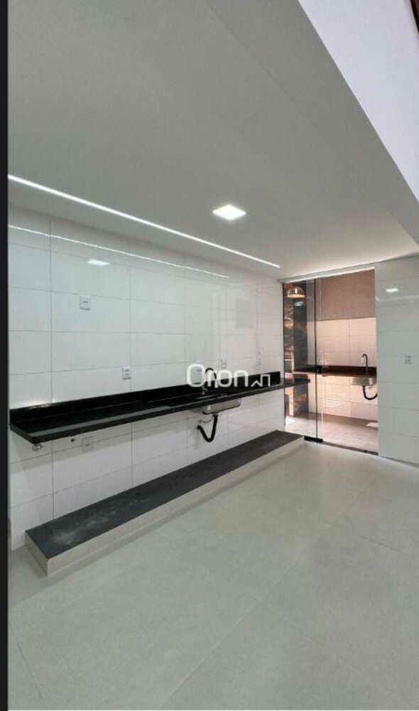 Casa à venda com 3 quartos, 150m² - Foto 3