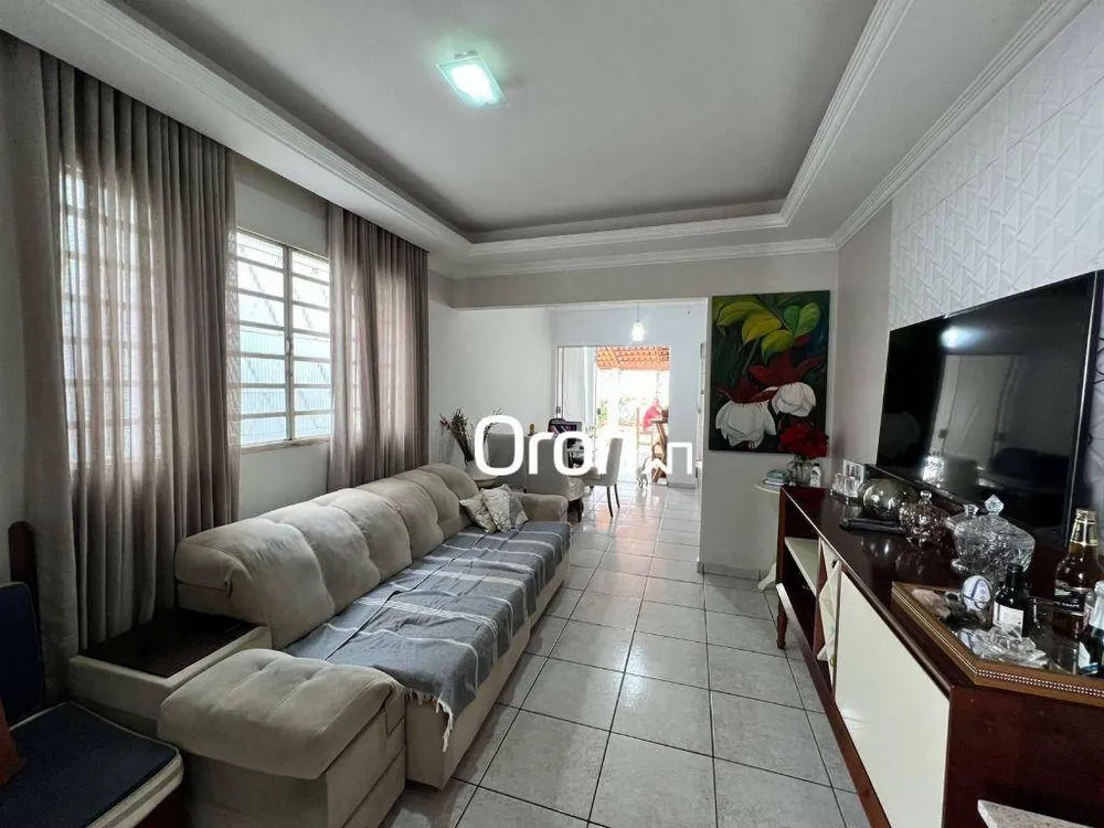 Casa, 3 quartos, 110 m² - Foto 1