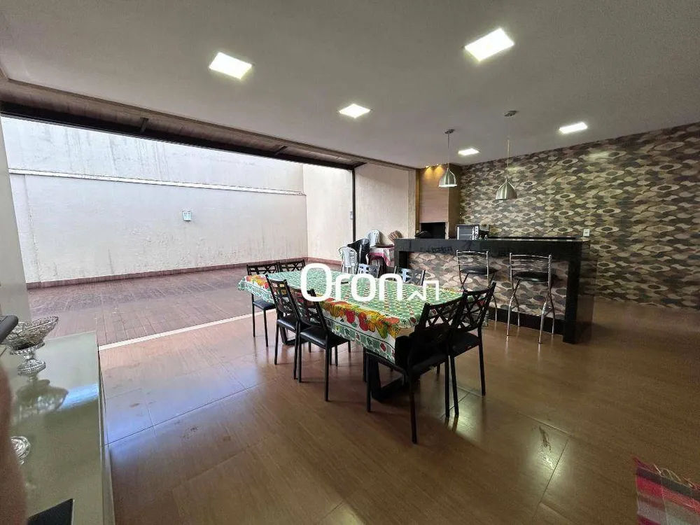 Casa, 3 quartos, 250 m² - Foto 10