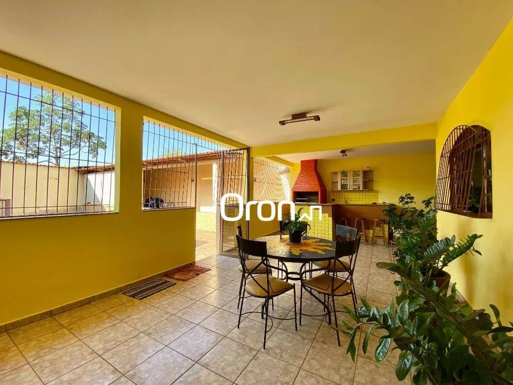 Sobrado, 5 quartos, 420 m² - Foto 1
