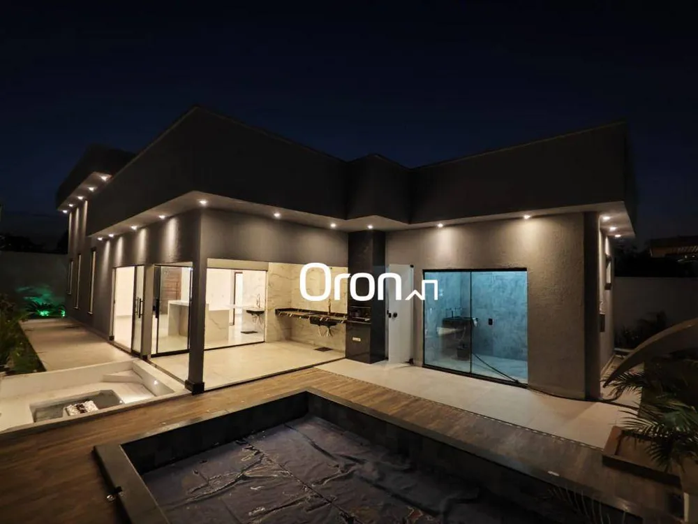 Casa, 3 quartos, 210 m² - Foto 2