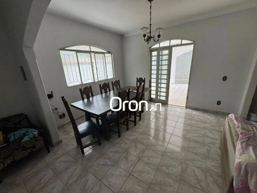 Casa, 4 quartos, 280 m² - Foto 2