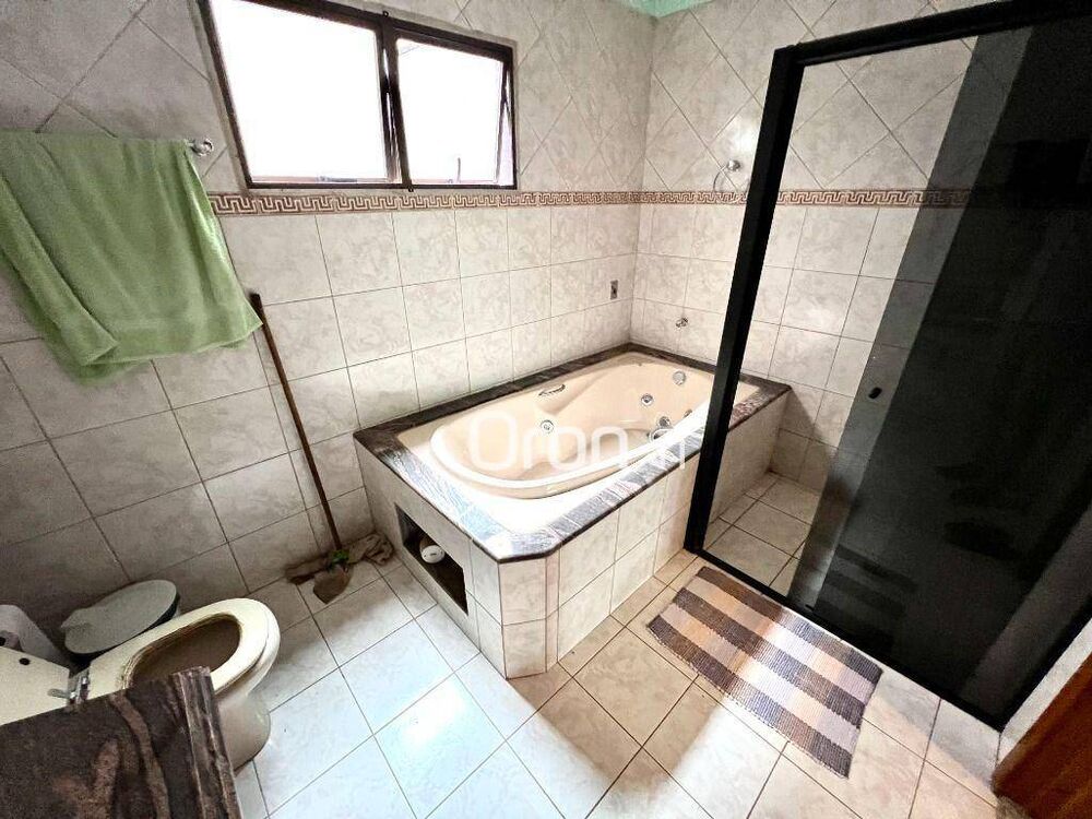 Sobrado, 4 quartos, 247 m² - Foto 2