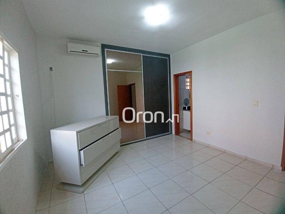 Casa, 3 quartos, 245 m² - Foto 6